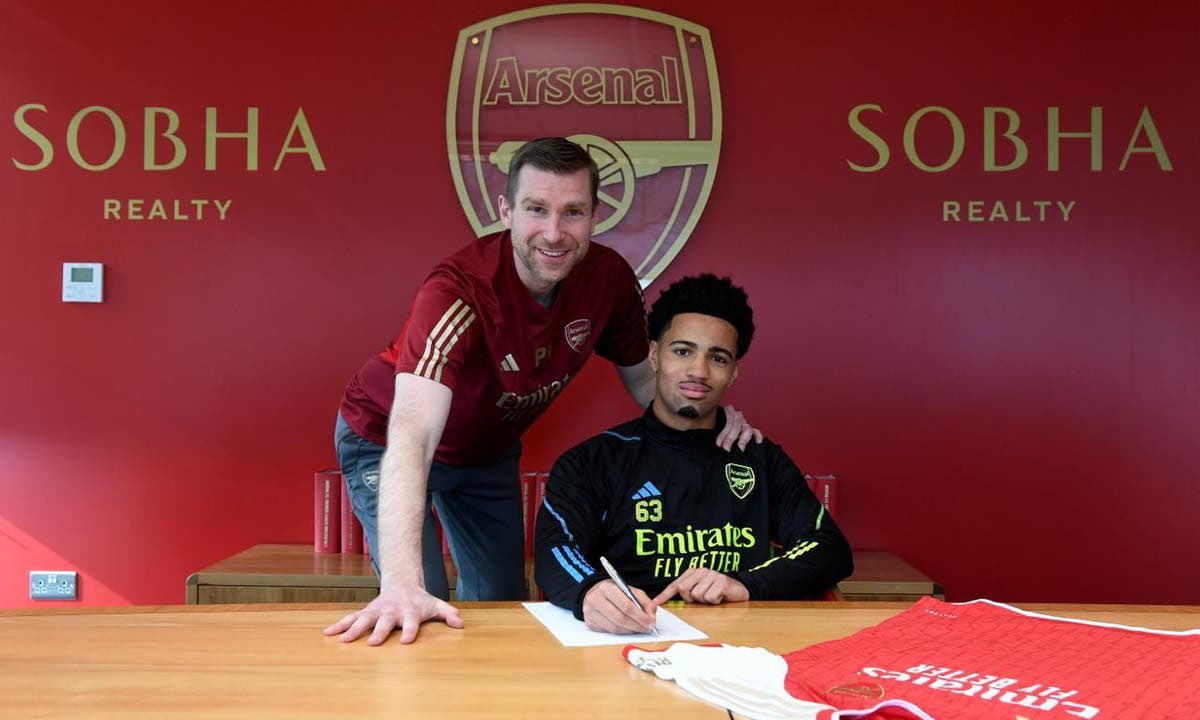 Ethan Nwaneri Signs First Professional Contract with Arsenal